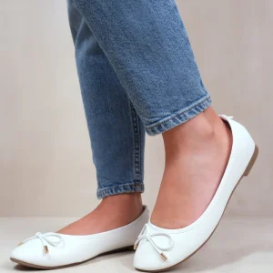 TRUTH KIDS  SLIP ON FLAT BALLERINA IN WHITE FAUX LEATHER