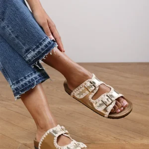 Aaliyah Chunky Flatform Sandals With Cutout Straps In Gold